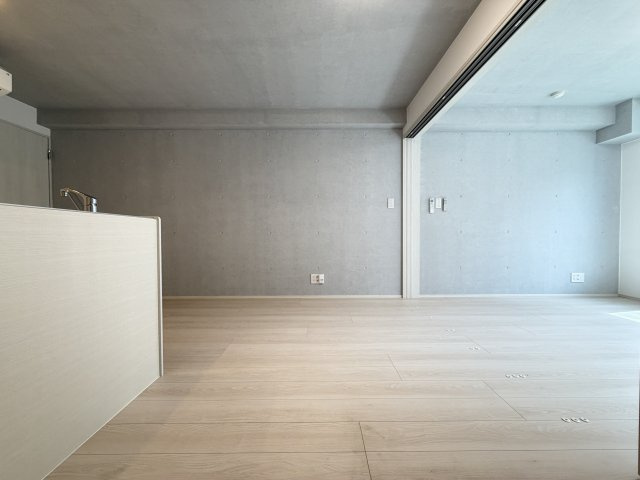 ＧＲＡＮ ＰＡＳＥＯ三宿Ⅱの居間・リビング|こちらのリビングで趣味の時間をお楽しみください