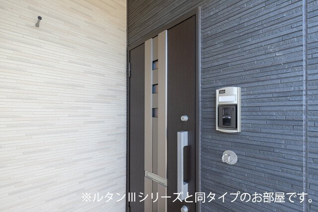フォンテーヌⅤの玄関