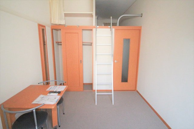 レオパレス室町の居間・リビング|備品や設備仕様は号室等により異なります現地をご確認下さい。