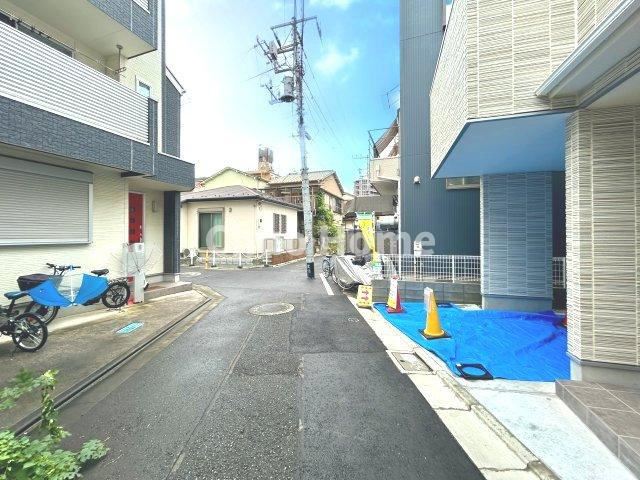 葛飾区四つ木1丁目新築分譲住宅の前面道路含む現地写真|全面道路