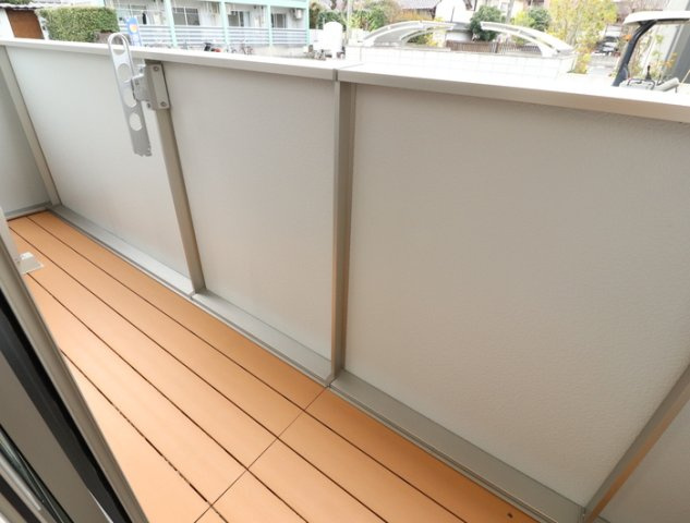 熊本市東区保田窪本町のアパートのバルコニー