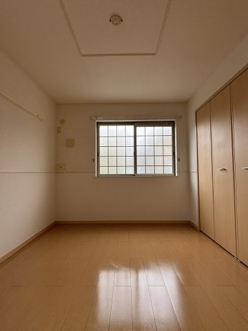 【寝室】