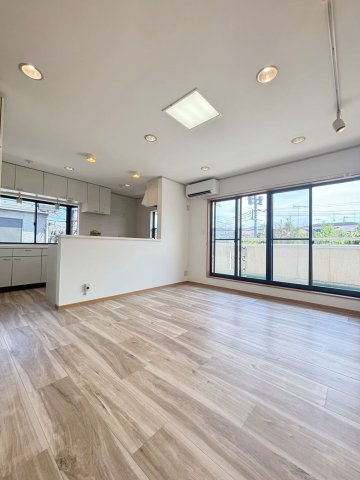 鎌ヶ谷市西佐津間　貸戸建ての居間・リビング|2階リビングです。