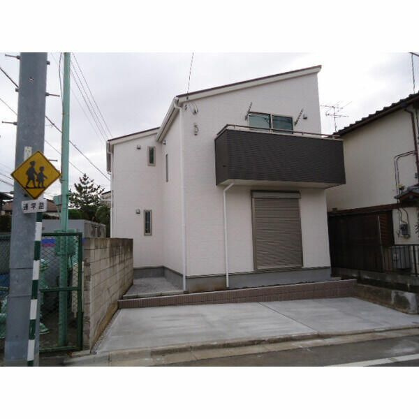 田園調布本町貸家の外観