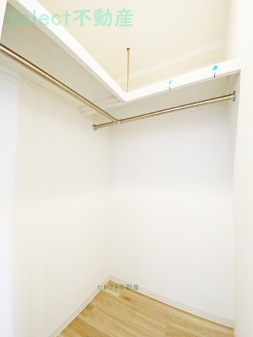 プレサンスＮＡＧＯＹＡファストの収納