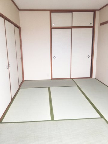 コーシャハイツ苅田の和室