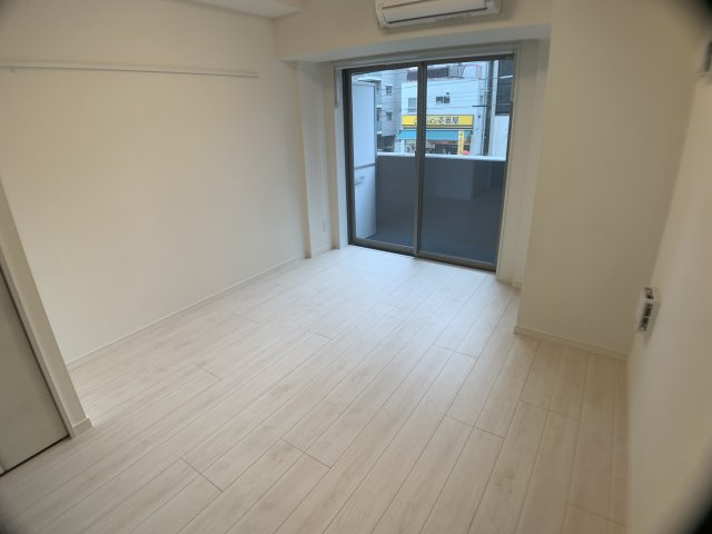 ディアレイシャス西大島駅前の居間・リビング