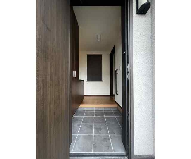 東海市加木屋町戸建賃貸の玄関