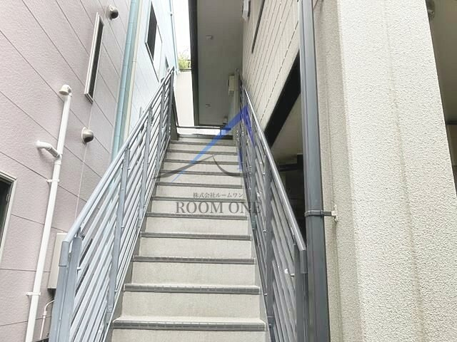 メゾンフェニックスのその他共用部分|共用階段です。