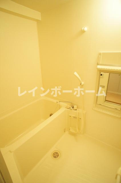 月曜館の浴室