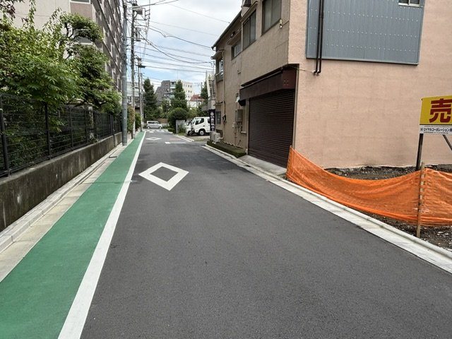 北西側公道（幅員約5.3ｍ）