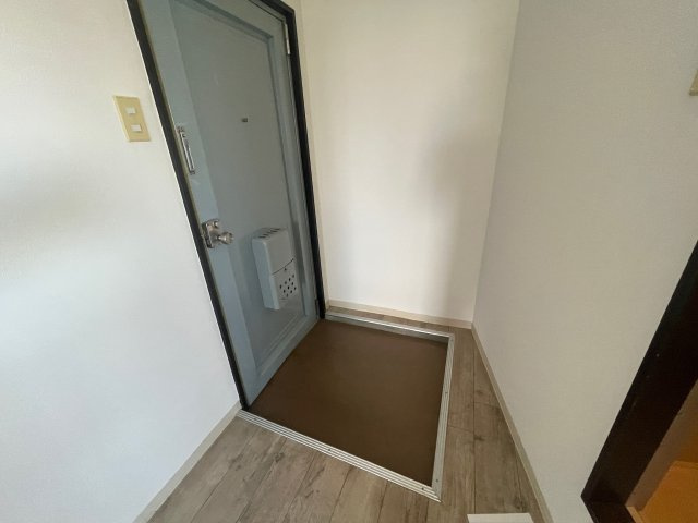 三井マンションの玄関