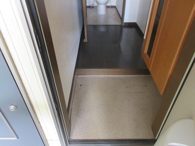 エムエル13の玄関