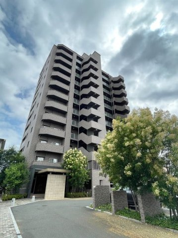 ロイヤルガーデン伊福町 の外観