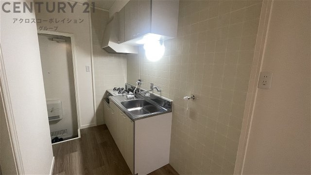 壁付けキッチンでスペースを有効活用できます！