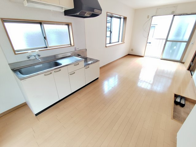 葛飾区新小岩３丁目のアパートのキッチン