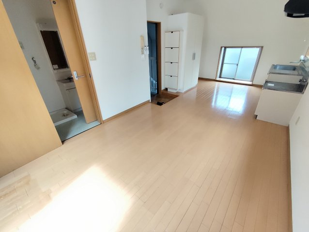 葛飾区新小岩３丁目のアパートの洋室