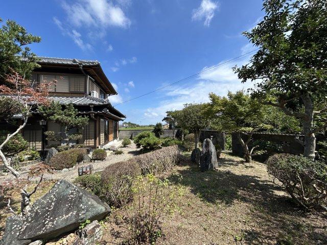 阿南市那賀川町色ケ島民養　中古戸建の庭