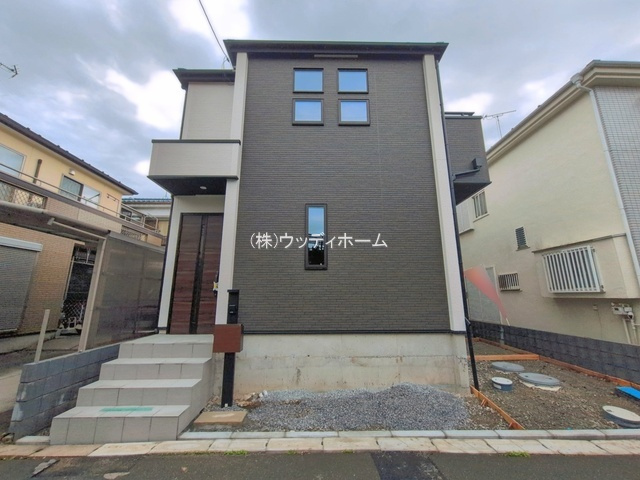 越谷市大間野町11期　新築一戸建ての外観