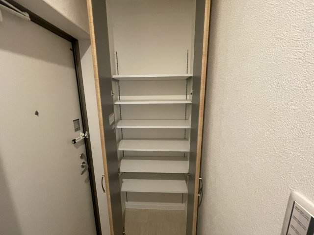 セレニティ下木田B棟の収納
