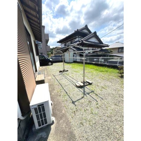 岩波戸建ての庭