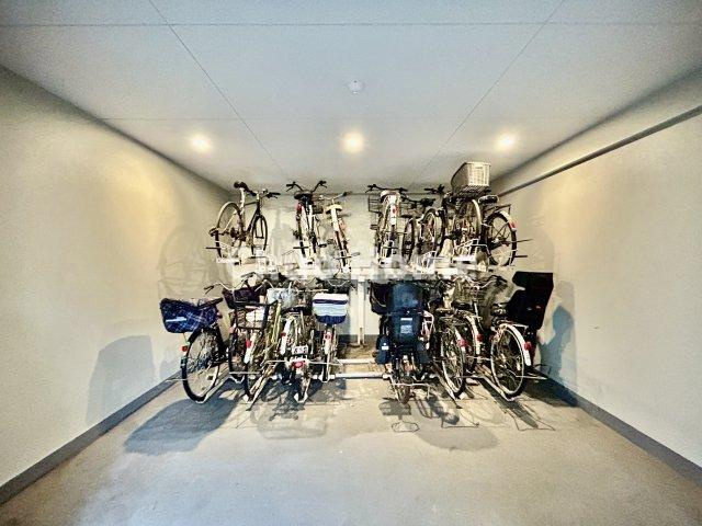 プレジール尾久ステーションマークスの駐輪場|駐輪場