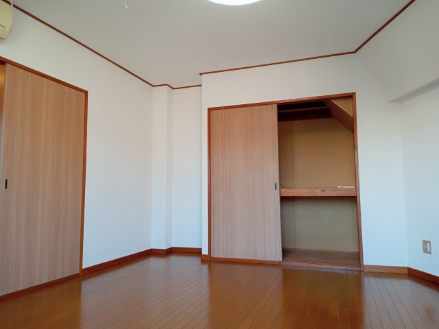 八雲ビルの収納