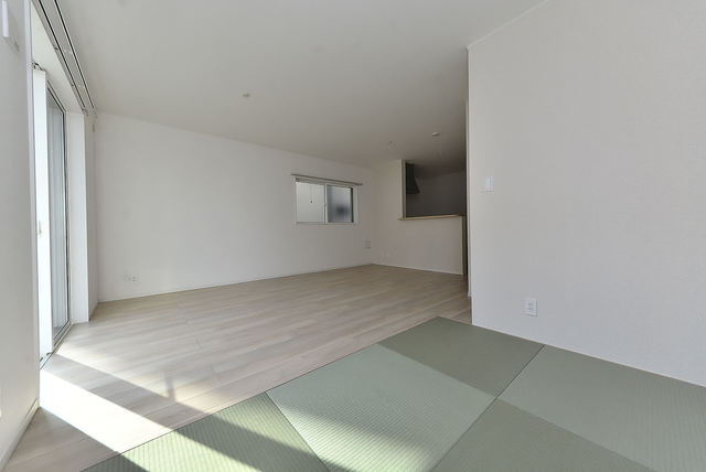 茅ヶ崎市円蔵の一戸建ての居間・リビング