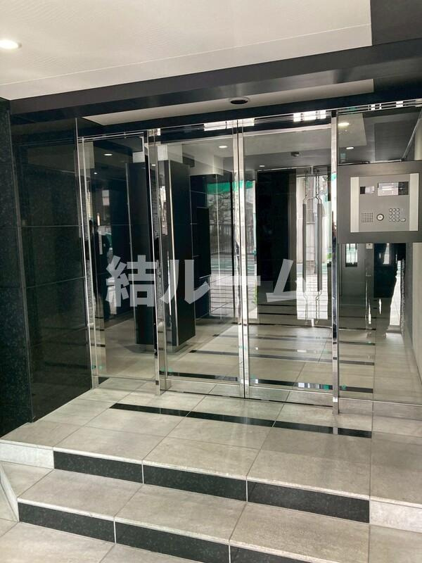 豊島区長崎６丁目の賃貸マンションのエントランス