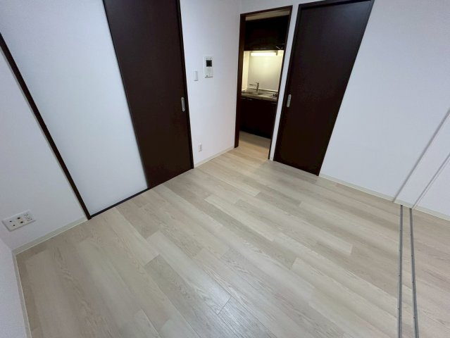 サムティ難波グレイスの洋室