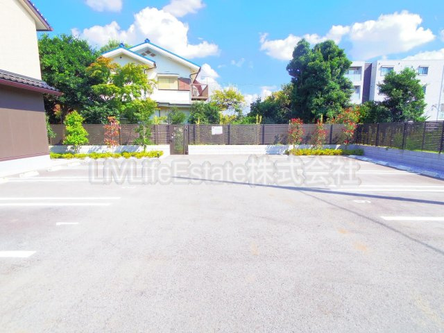 ヴァンヴェール碧の駐車場
