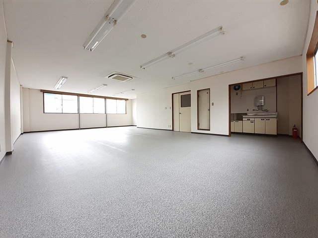 神爪１丁目倉庫付事務所Ａの内装