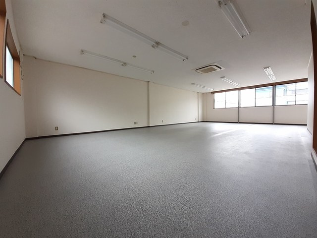 神爪１丁目倉庫付事務所Ａの内装