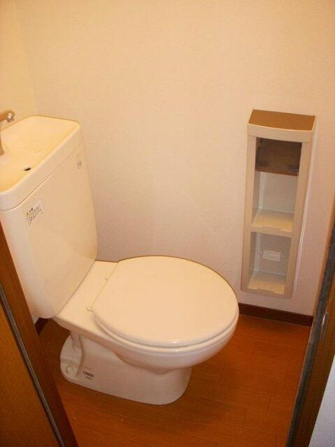 フォレスト祐天寺のトイレ|清潔感のあるトイレです