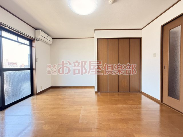 ベルセゾンの洋室|個人の部屋や寝室として使える洋室です
