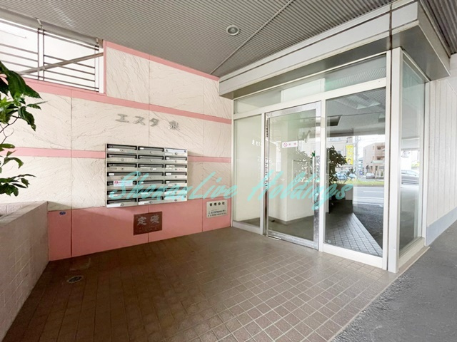 横浜市泉区中田東３丁目の賃貸マンションのエントランス
