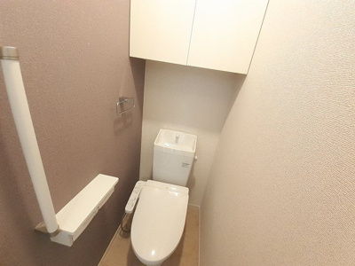 【トイレ】 | セレ－ノ柏原 | 清潔感のあるトイレです