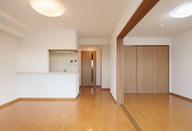 NST buildingⅢの居間・リビング