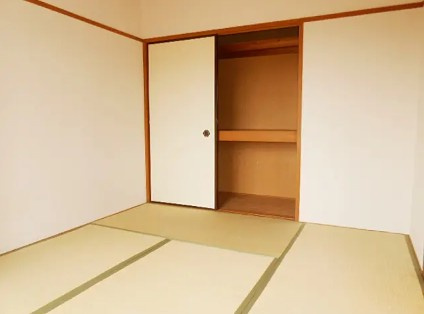 サンライズ関道の寝室