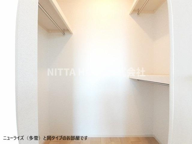 豊岡市伏のアパートの収納|【完成イメージ】各洋室に収納が付いています♪