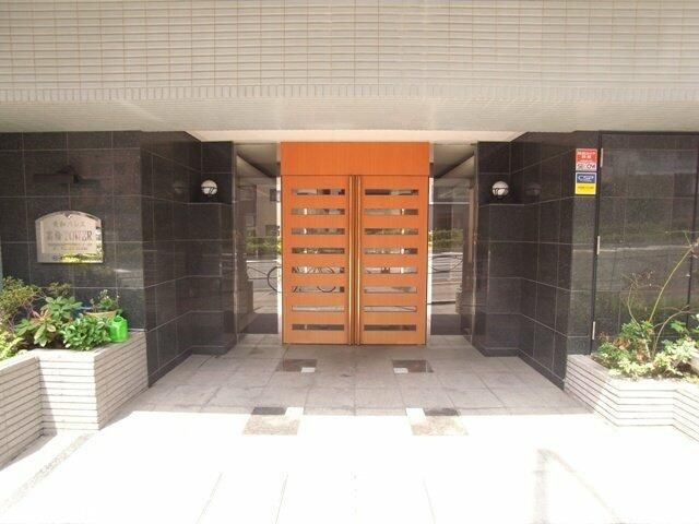 菱和パレス高輪タワーのエントランス