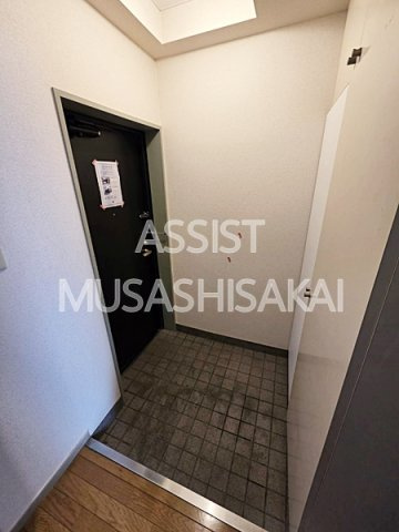 チェリーコート武蔵小金井の玄関|写真：設備同仕様の別物件です