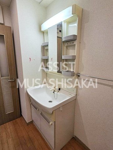 チェリーコート武蔵小金井の洗面所|写真：設備同仕様の別物件です