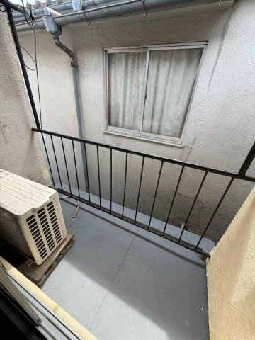 黒原旭町店舗付住宅のバルコニー