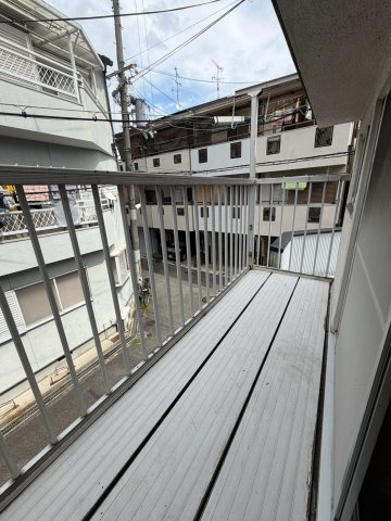 黒原旭町店舗付住宅のバルコニー