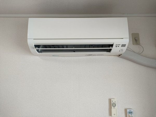 グリーンガーデンＩＹＯの居間・リビング
