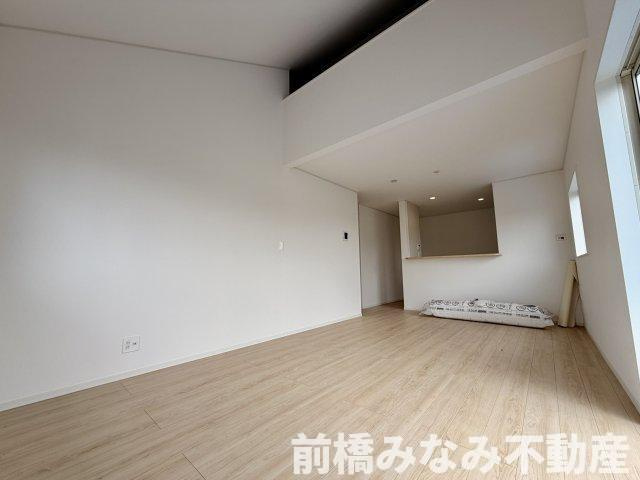 【新築平屋】高崎市足門町第9　１号棟(全２棟)　クレイドルガーデン　新築建売分譲の居間・リビング|おしゃれな居間です