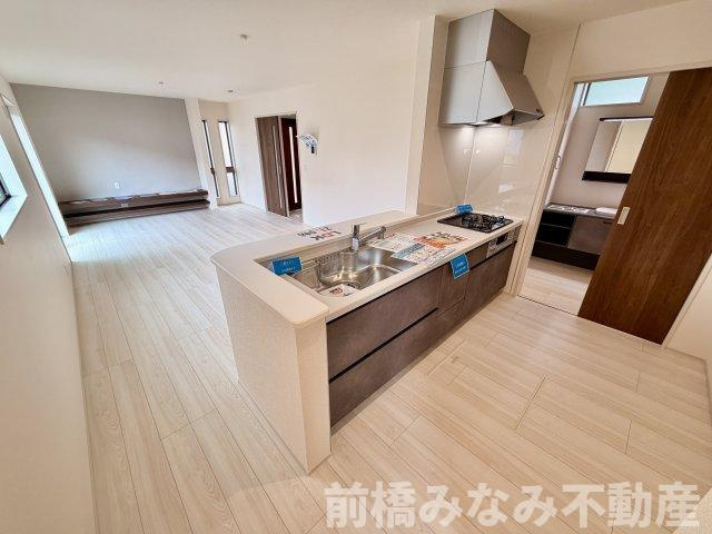 【新築】渋川市渋川第５　限定１棟　リーブルガーデン　新築建売のキッチン|キッチンでお料理をお楽しみください
