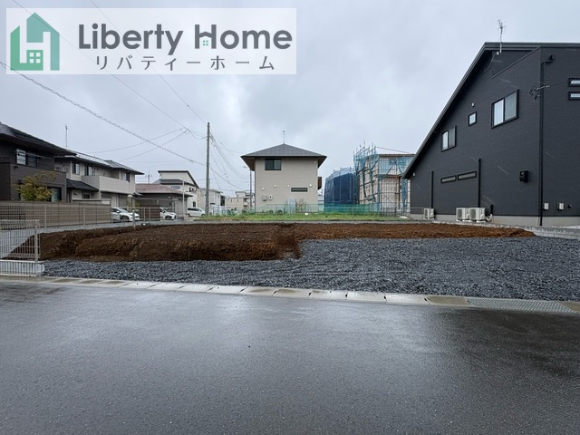 ひたちなか市東石川第14　新築戸建の前面道路含む現地写真