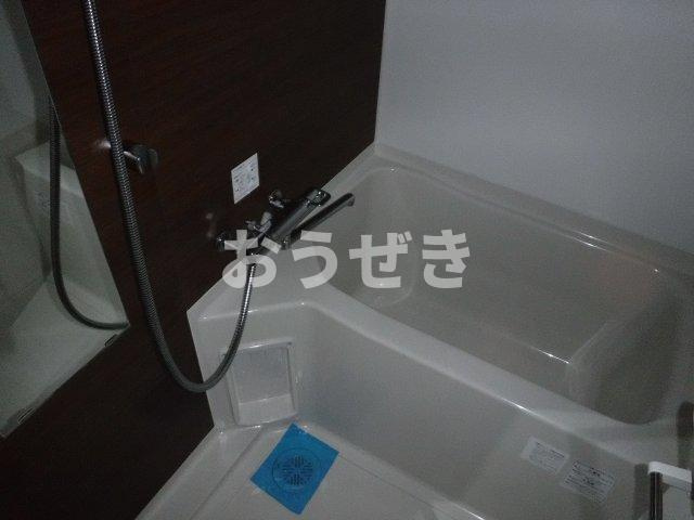 エルフォルテ赤羽西の浴室